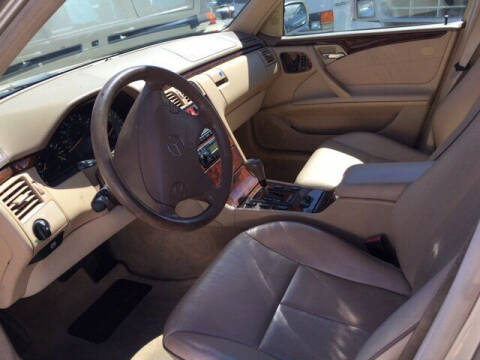 2000 Mercedes-Benz E-Class