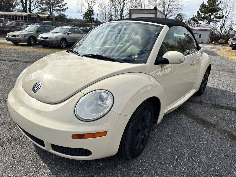 2008 Volkswagen New Beetle S photo 23