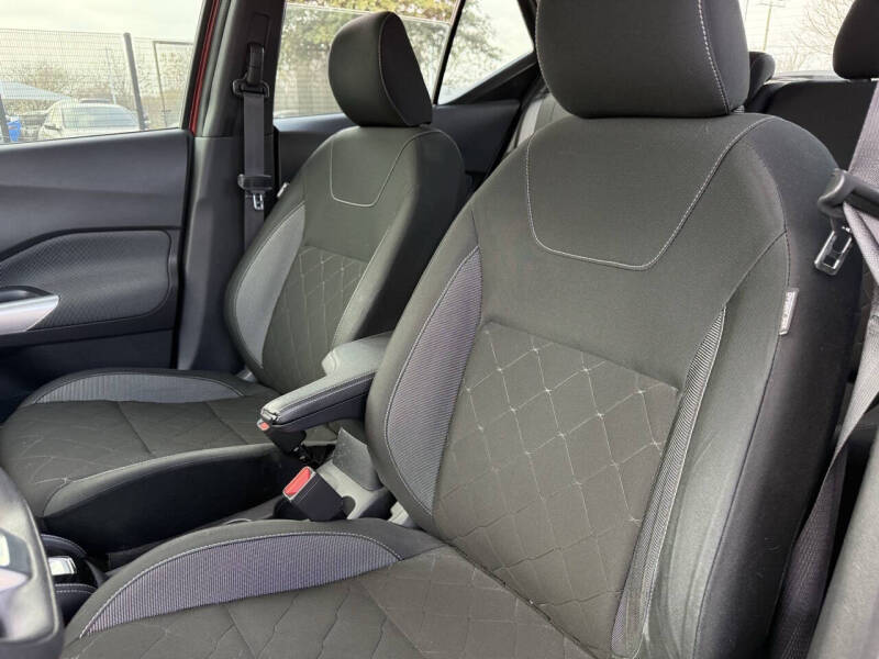 2020 Nissan Kicks SV