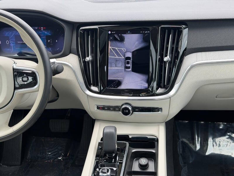 2025 Volvo S60 B5 Plus