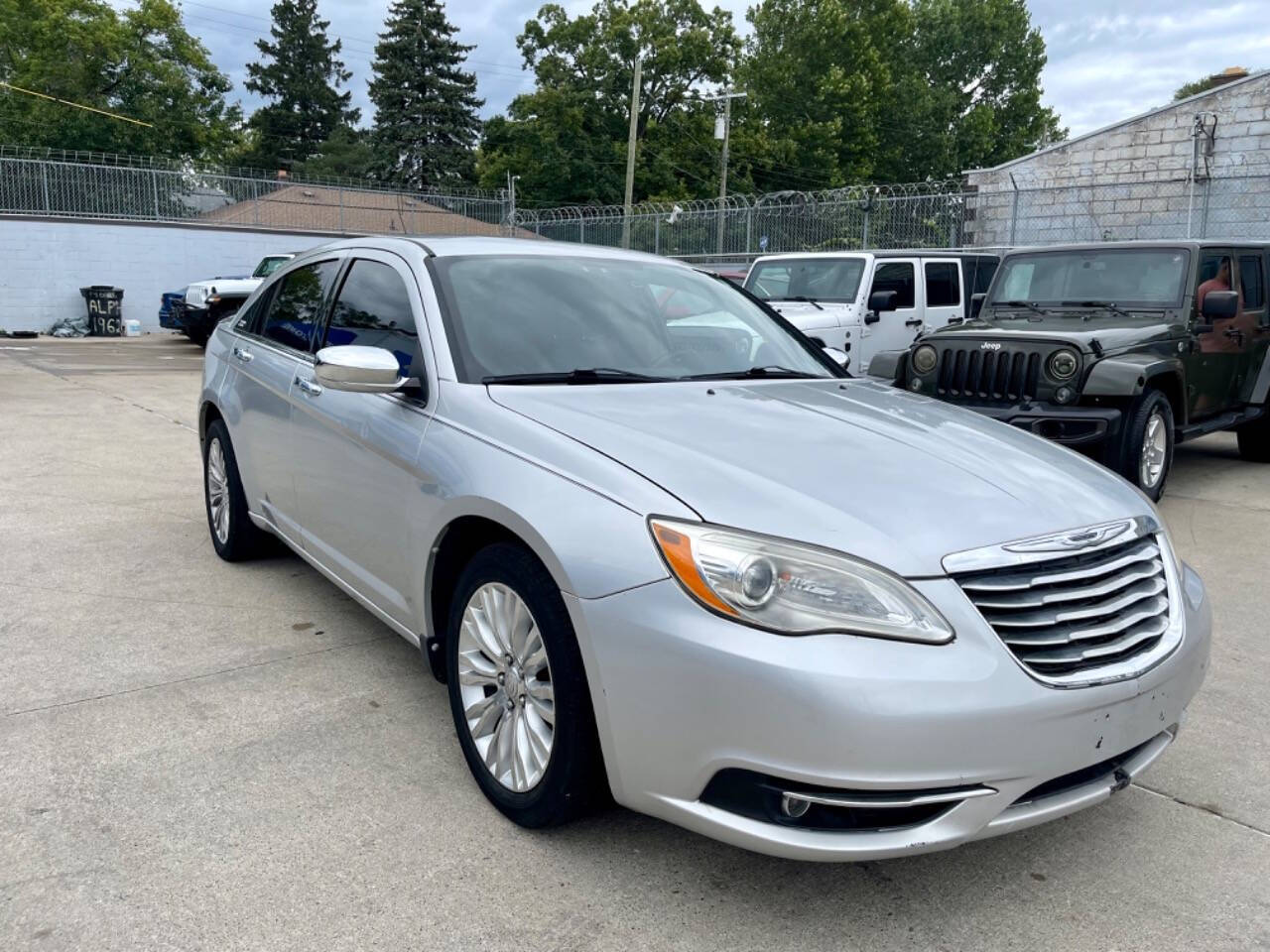 2011 Chrysler 200 for sale at Alpha Auto Sales in Detroit, MI