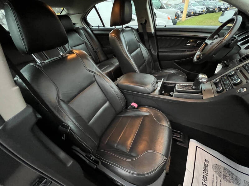 2012 Ford Taurus SEL