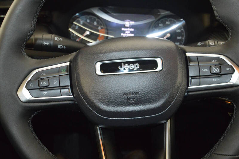 2023 Jeep Compass Altitude photo 31