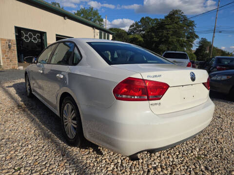 2014 Volkswagen Passat 1.8T S PZEV