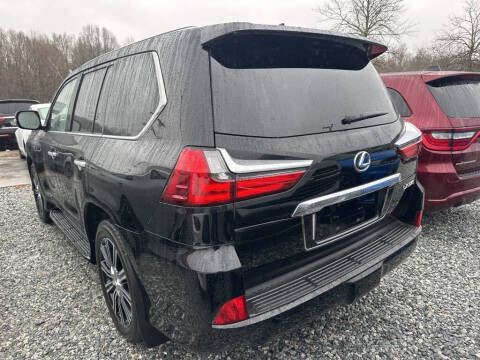 2021 Lexus LX 570 Three-Row