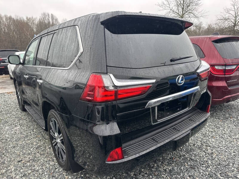 2021 Lexus LX 570 Three-Row