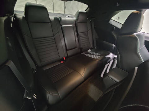 2015 Dodge Challenger R/T Plus Shaker