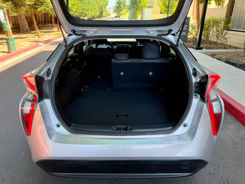 2016 Toyota Prius Two