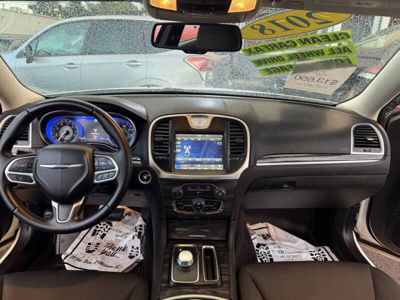 2018 Chrysler 300 Touring L