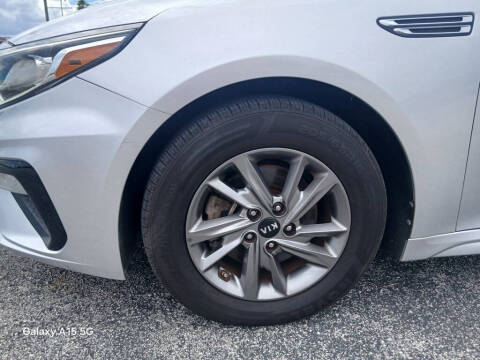2019 Kia Optima LX