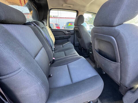 2011 Chevrolet Avalanche LS