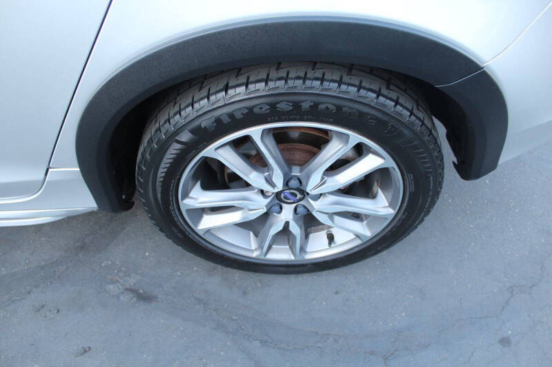 2018 Volvo V60 Cross Country T5 Premier