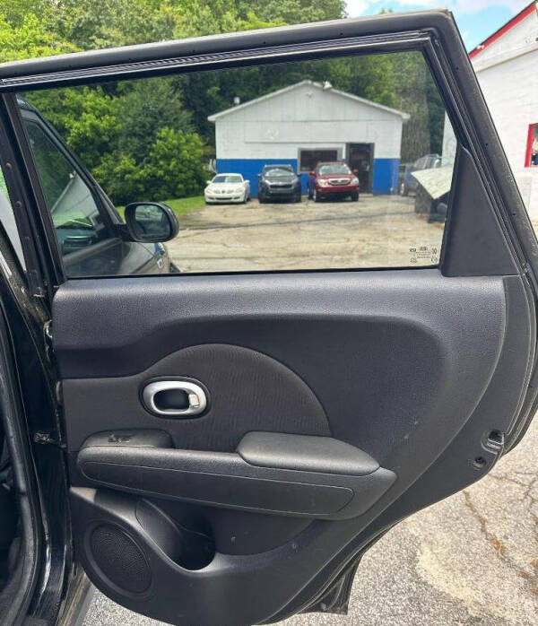 2016 Kia Soul +