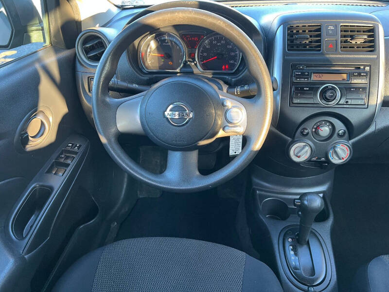 2012 Nissan Versa 1.6 SV