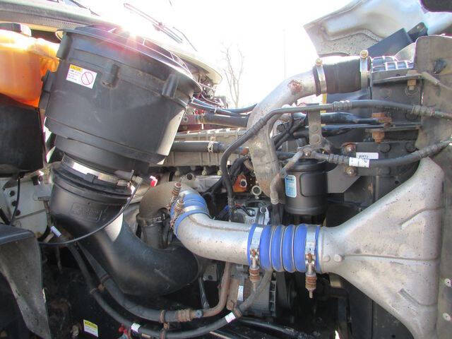 2013 Freightliner 114 SD