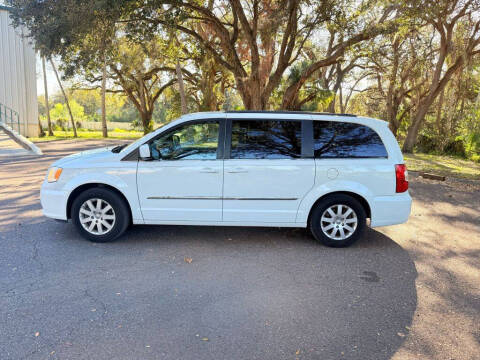 2014 Chrysler Town and Country Touring