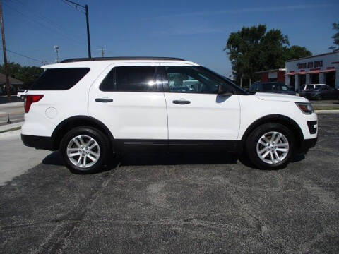 2017 Ford Explorer Base Photo