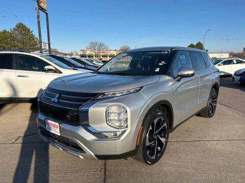 2022 Mitsubishi Outlander for sale at De Anda Auto Sales in South Sioux City NE