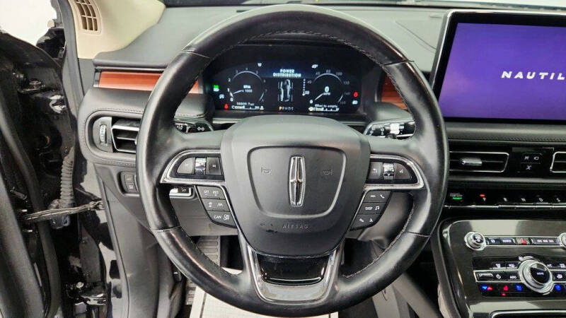 2022 Lincoln Nautilus Reserve