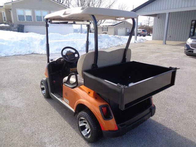 2017 E-Z-GO RXV
