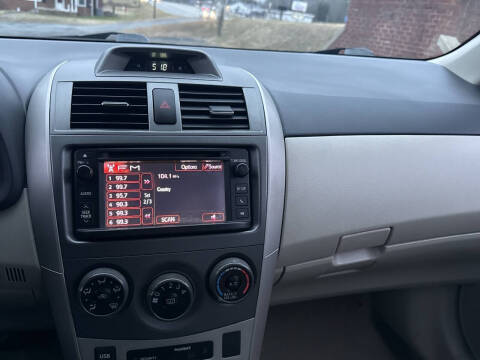 2013 Toyota Corolla LE