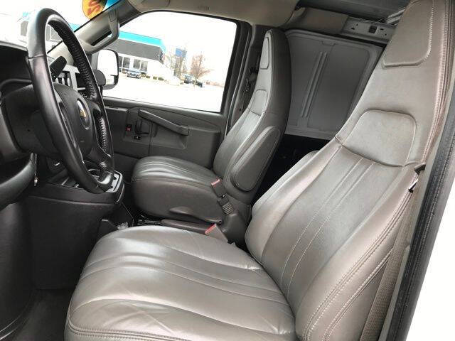 2022 Chevrolet Express 2500