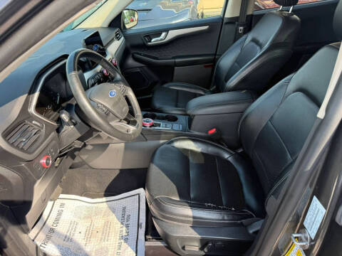 2020 Ford Escape SEL