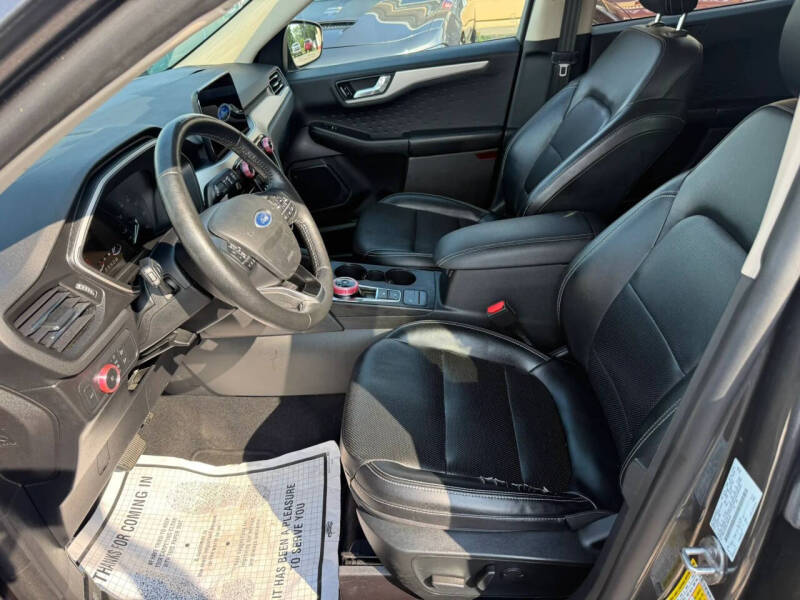 2020 Ford Escape SEL