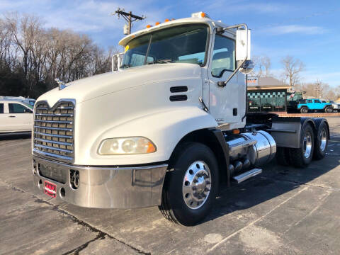 2008 Mack Pinnacle