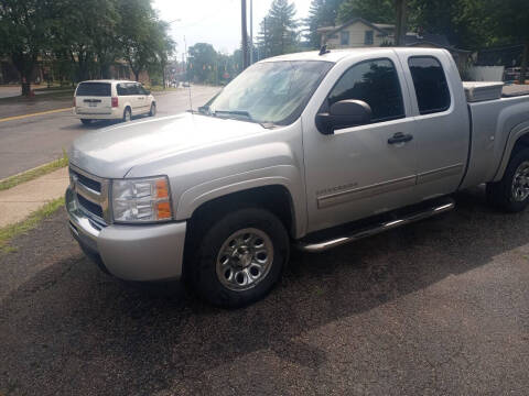 2011 Chevrolet Silverado 1500 for sale at Ron Neale Auto Sales in Three Rivers MI