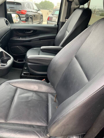 2017 Mercedes-Benz Metris Passenger