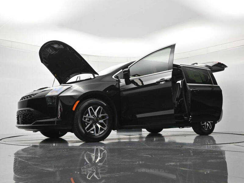 2027 Chrysler Pacifica Limited