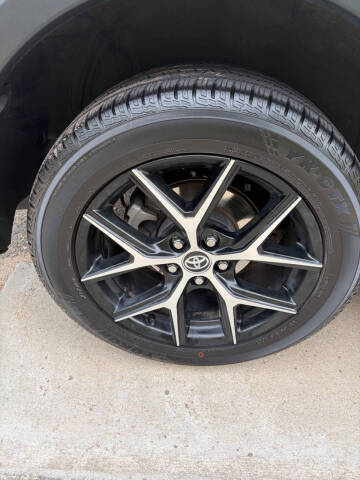 2017 Toyota RAV4 SE