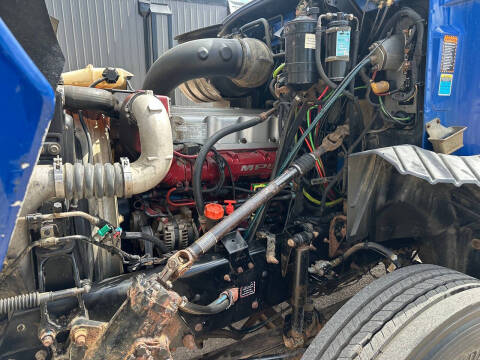 2011 Mack Pinnacle