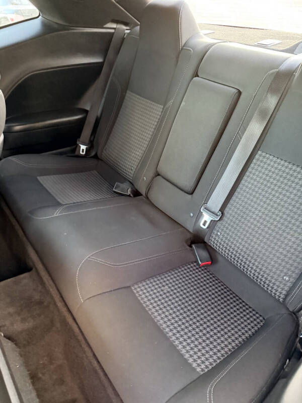 2016 Dodge Challenger SXT