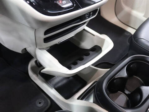 2019 Chrysler Pacifica Touring L