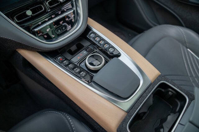 2021 Aston Martin DBX