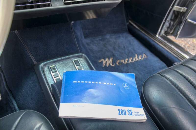 1970 Mercedes-Benz 280-Class