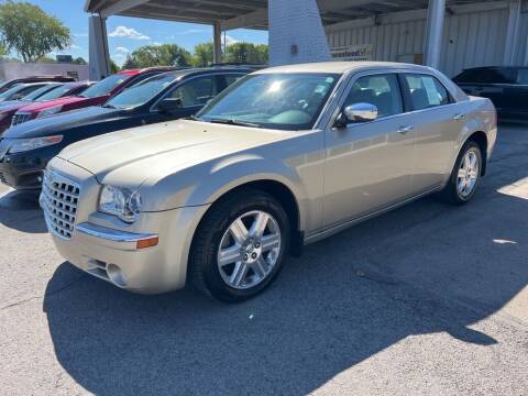 2006 Chrysler 300 for sale at Lakeshore Auto Wholesalers in Amherst OH
