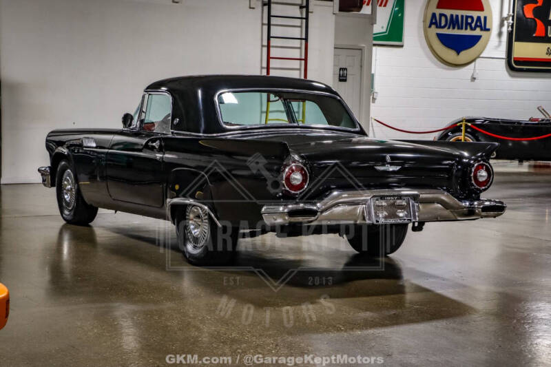 1957 Ford Thunderbird