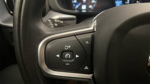 2020 Volvo XC60 T5 Momentum