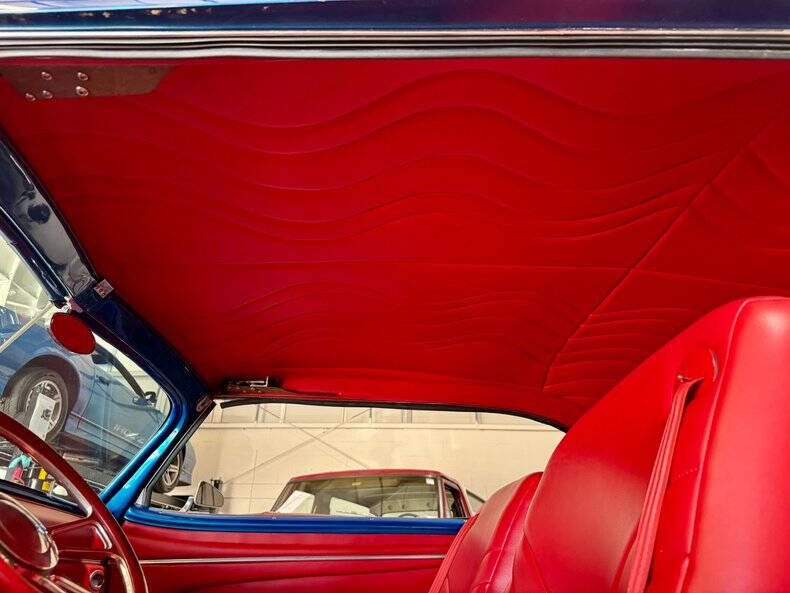 1948 Ford Super Deluxe