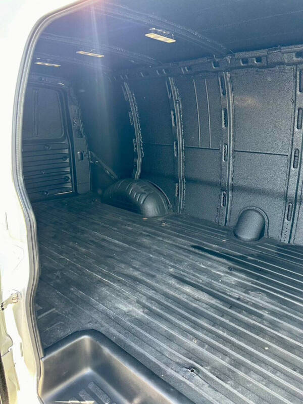 2023 Chevrolet Express 3500