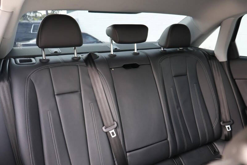 2021 Audi A4 quattro Premium 40 TFSI