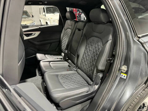 2024 Audi Q7 quattro Prestige 55 TFSI