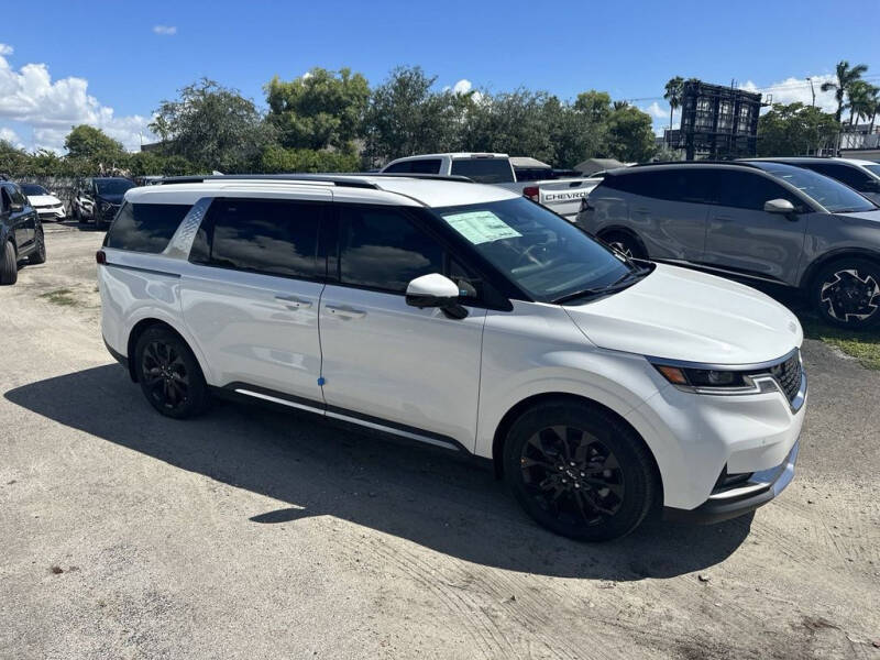 2024 Kia Carnival SX