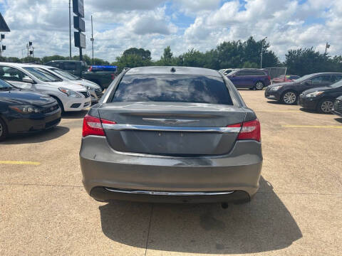 2012 Chrysler 200 LX