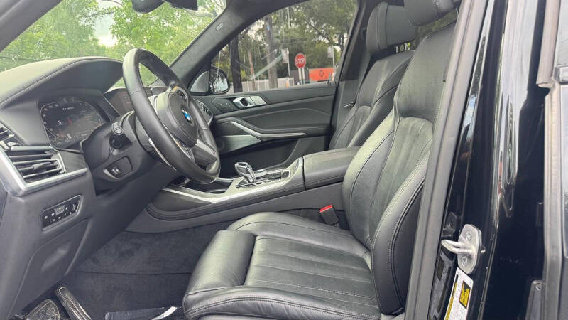 2021 BMW X7 M50i