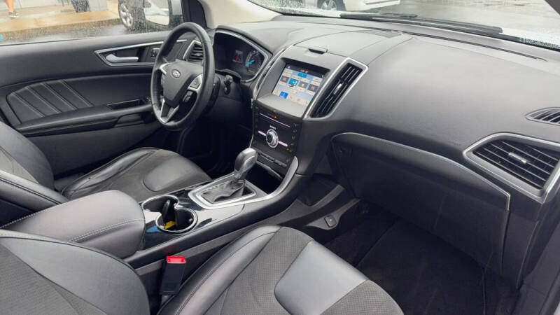 2017 Ford Edge Sport
