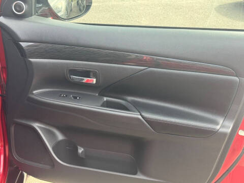 2017 Mitsubishi Outlander SEL